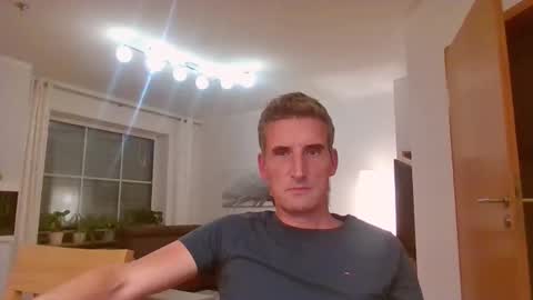 Snapshot of andre029 chatting on September 2025 07:58:02 PM Name online show from September 2025 07:58:02 PM