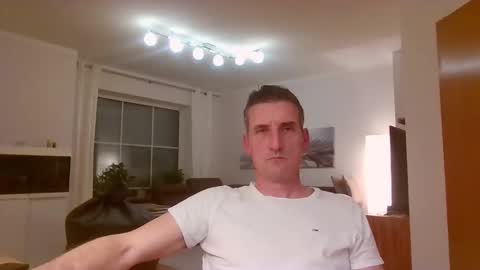 Snapshot of andre029 chatting on January 2026 04:32:02 PM Name online show from January 2026 04:32:02 PM