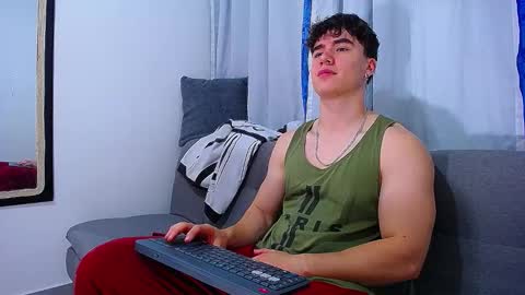 Andre Parker online show from October 2025 01:35:01 AM