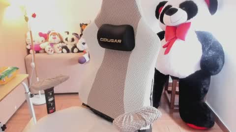 Snapshot of andrea_bonnie chatting on April 2026 12:54:02 PM andrea_bonnie online show from April 2026 12:54:02 PM