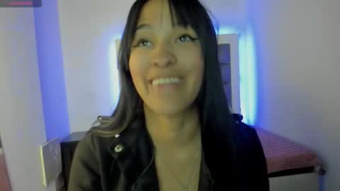 Snapshot of andrea_brunette_ chatting on September 2025 01:25:02 PM andrea_brunette_ online show from September 2025 01:25:02 PM