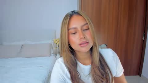 andrea online show from September 2025 11:50:02 PM