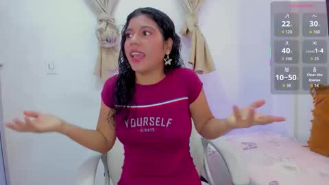 Andrea online show from November 2025 07:05:02 PM