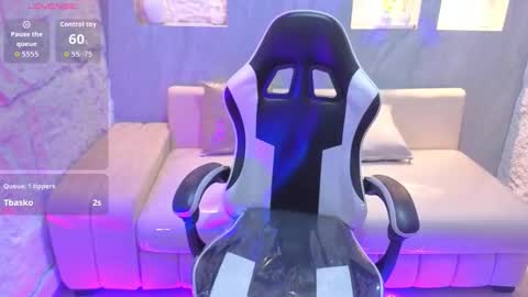 andrea_tx online show from March 2026 12:43:02 PM