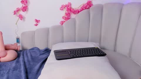 Andrea online show from December 2024 05:50:01 PM