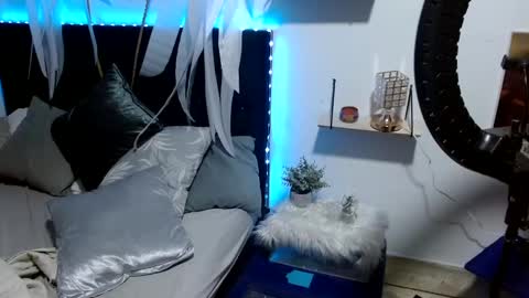 Andrew online show from December 2024 08:26:01 AM