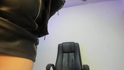 andre online show from November 2025 08:57:01 PM