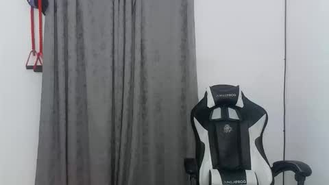 andres180950734 online show from November 2025 11:26:01 PM