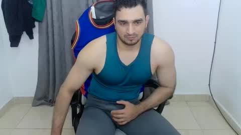 Snapshot of andres180950734 chatting on June 2026 11:32:02 PM andres180950734 online show from June 2026 11:32:02 PM