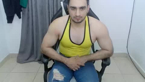 Snapshot of andres180950734 chatting on June 2026 11:44:01 PM andres180950734 online show from June 2026 11:44:01 PM