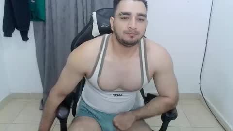 Snapshot of andres180950734 chatting on June 2026 12:06:02 PM andres180950734 online show from June 2026 12:06:02 PM