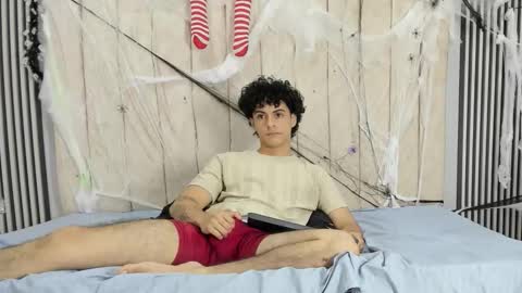 andres_cream online show from November 2025 09:06:02 PM