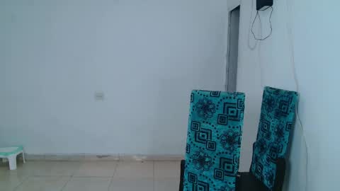 andres_santos777 online show from April 2026 11:53:01 PM