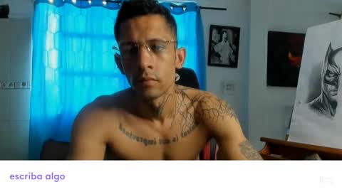 Snapshot of andres_white chatting on April 2026 06:10:01 PM Andres white online show from April 2026 06:10:01 PM