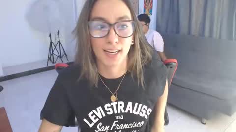 Isa  --------- online show from September 2025 12:23:02 AM