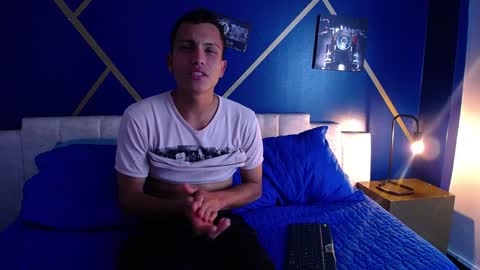 Snapshot of andresmatt chatting on January 2025 04:12:02 AM ANDRESMATT online show from January 2025 04:12:02 AM