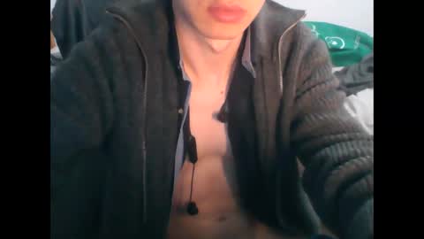 andresse_lat online show from April 2026 01:27:01 AM