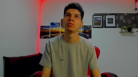 andrew_2811 online show from October 2025 07:31:02 AM