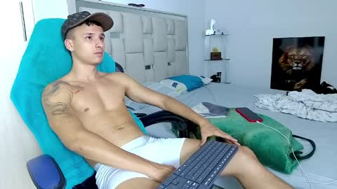 Andrew online show from April 2026 03:49:02 AM