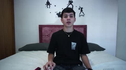 Snapshot of andrew_restrepo chatting on October 2025 07:47:01 PM andrew restrepo online show from October 2025 07:47:01 PM