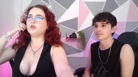 Snapshot of andrewanndcherry chatting on May 2026 10:19:01 PM Andrew and Cherry online show from May 2026 10:19:01 PM