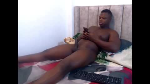 andrewburke06 online show from December 2025 08:23:01 AM