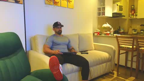 Andrew online show from January 2025 12:28:01 AM