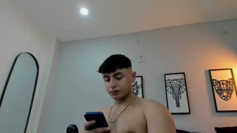 Andrewlamar21 online show from January 2025 05:19:01 PM