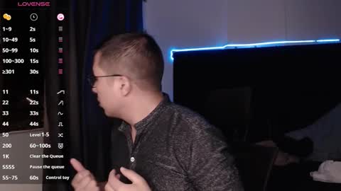 andrewmhilton_ online show from October 2025 11:27:02 PM