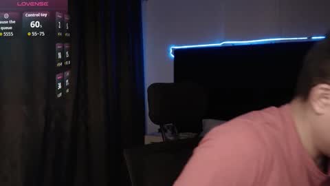 andrewmhilton_ online show from December 2025 07:27:02 AM