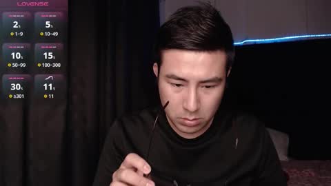 andrewmhilton_ online show from February 2026 05:58:02 AM