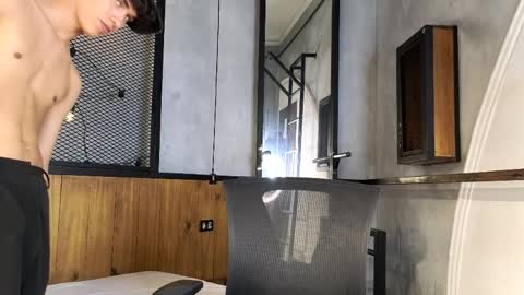 AndreWortix online show from March 2026 04:34:02 AM