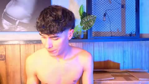 AndreWortix online show from April 2026 05:04:02 AM