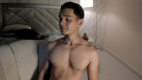 andrewrush_ online show from November 2025 02:33:02 AM