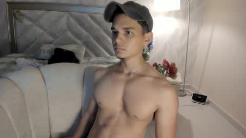 andrewrush_ online show from November 2025 03:08:02 AM