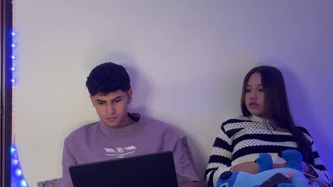 Andresuki online show from November 2025 03:59:01 PM