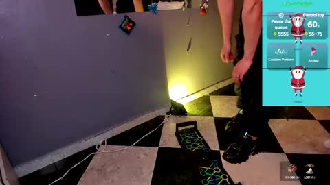      online show from December 2024 05:42:01 PM