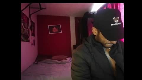 androd666 online show from December 2024 04:19:01 PM