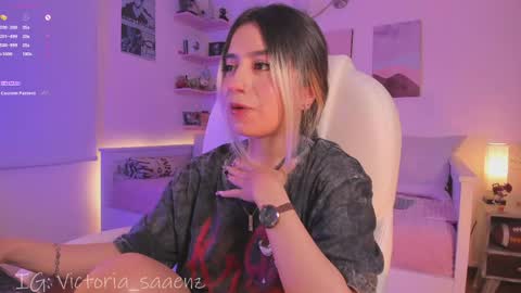Snapshot of andromeedaa_ chatting on May 2026 03:39:02 PM Victoria Senz online show from May 2026 03:39:02 PM