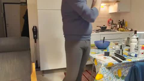 androx77 online show from February 2025 06:00:02 PM