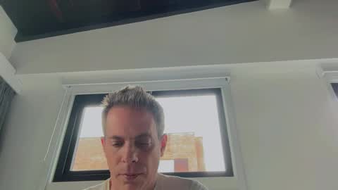 Andrew online show from February 2025 03:00:01 PM