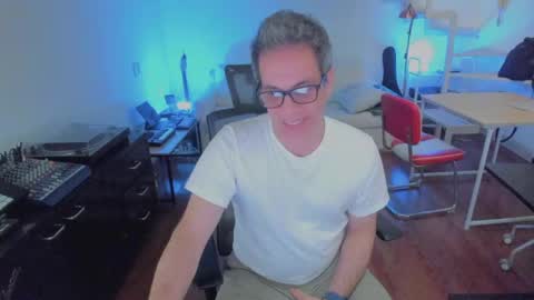 Andrew online show from September 2025 11:18:02 PM