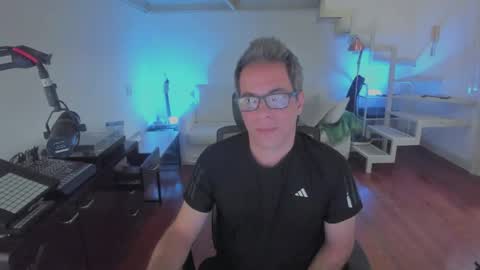 Snapshot of andy0pandi chatting on April 2026 01:49:02 PM Andrew online show from April 2026 01:49:02 PM