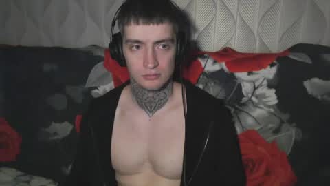 Snapshot of andy4life chatting on May 2026 10:00:02 PM andy4life online show from May 2026 10:00:02 PM