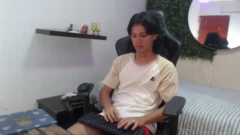 andy_dan1 online show from January 2025 09:19:01 PM