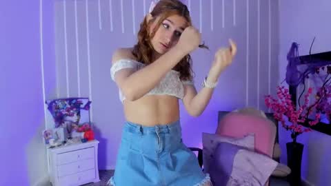 Andrea online show from October 2025 01:20:01 PM