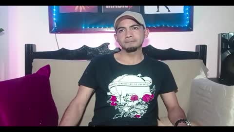 andy_magic_ online show from November 2025 02:12:02 AM