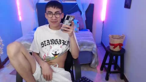 Snapshot of andy_norton chatting on April 2026 03:54:02 AM Andy online show from April 2026 03:54:02 AM