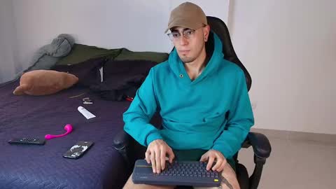 Andres online show from March 2025 06:59:02 PM