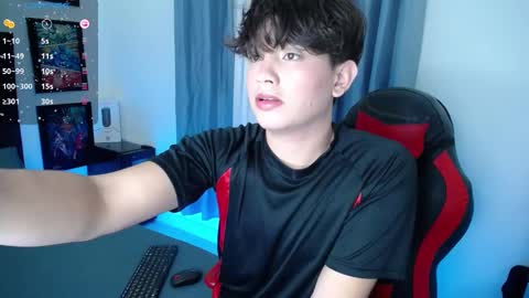 Snapshot of andyboy_19 chatting on December 2024 11:12:02 PM andy online show from December 2024 11:12:02 PM